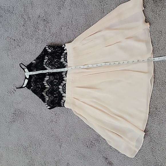 B. Darlin Junior's Sleeveless Dress - Black&Pale/Light Pink - Picture 7 of 11